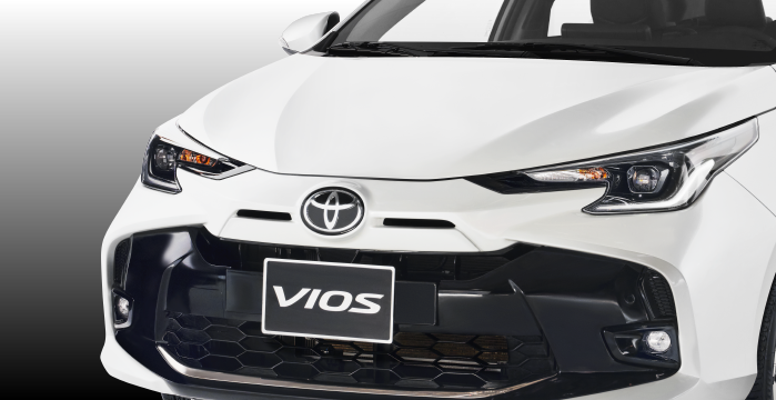 Đầu xe và lưới tản nhiệt