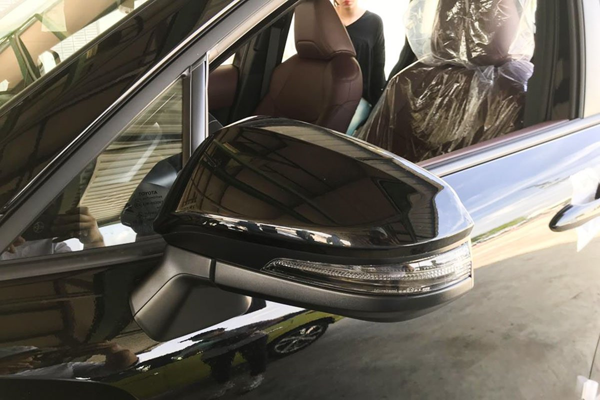 Gương chiếu hậu xe Toyota Corolla Cross