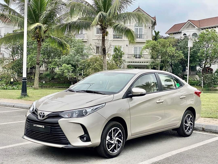 Toyota Vios giá lăn bánh