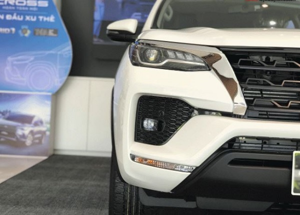 Fortuner m&aacute;y xăng 2022