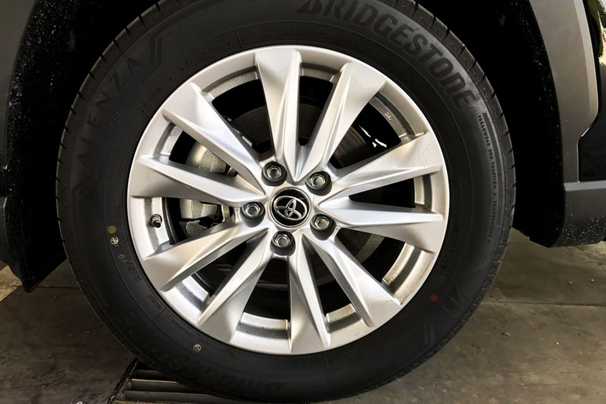 K&iacute;ch thước m&acirc;m lazang 17 inch