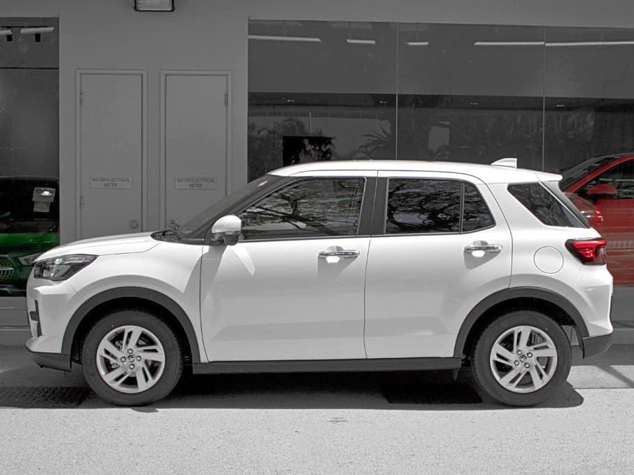 Thiết kế mặt b&ecirc;n h&ocirc;ng xe