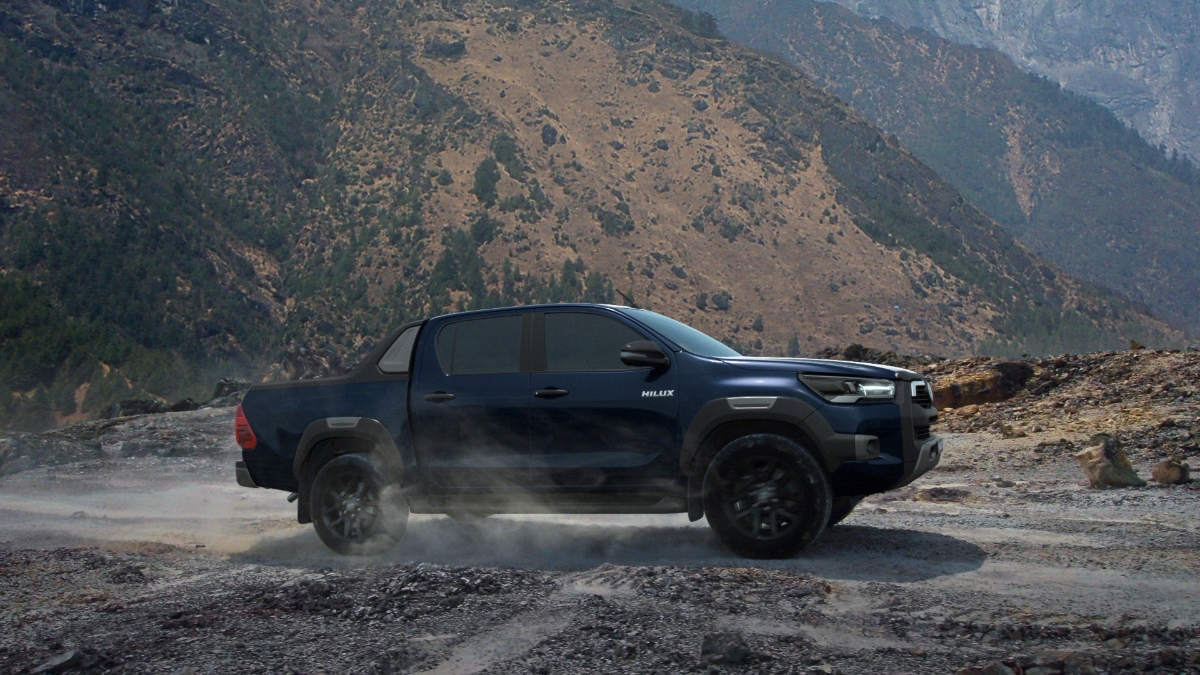 Toyota Hilux 2023 ch&iacute;nh thức ra mắt tại Việt Nam