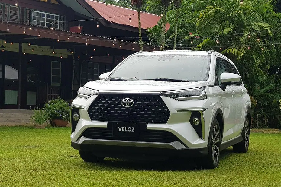 Toyota Veloz 2023: Ưu nhược điểm v&agrave; gi&aacute; b&aacute;n