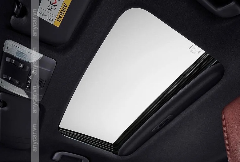 cua-so-troi-xe-toyota-corolla-cross-2022