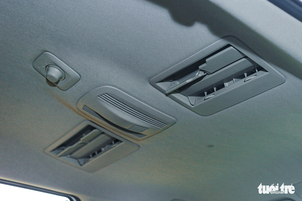 Cửa gi&oacute; điều h&ograve;a