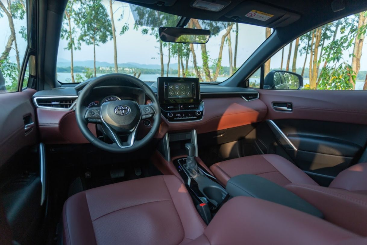 Nội thất Toyota Corolla Cross 2023
