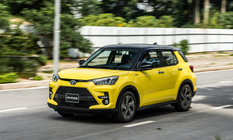 Toyota Raize gi&aacute; lăn b&aacute;nh v&agrave; khuyến mại mới nhất