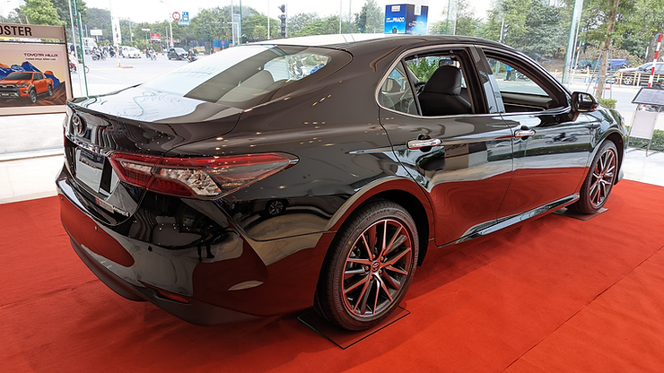 Thiết kế đuôi xe Camry 2023