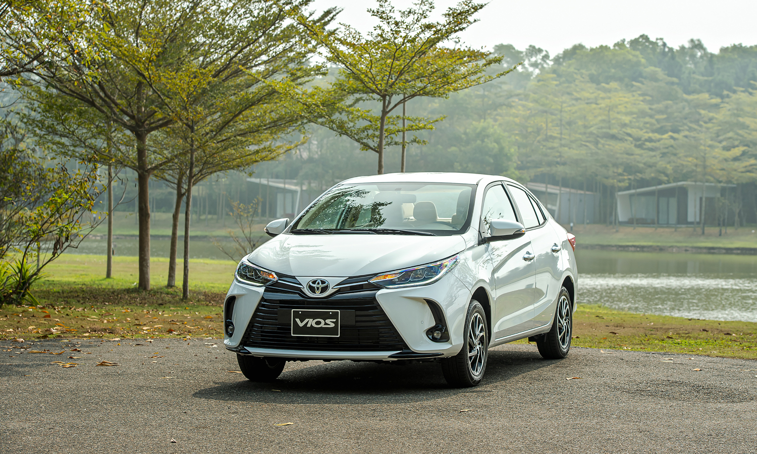 So s&aacute;nh Toyota Vios G v&agrave; Toyota Vios E 2022