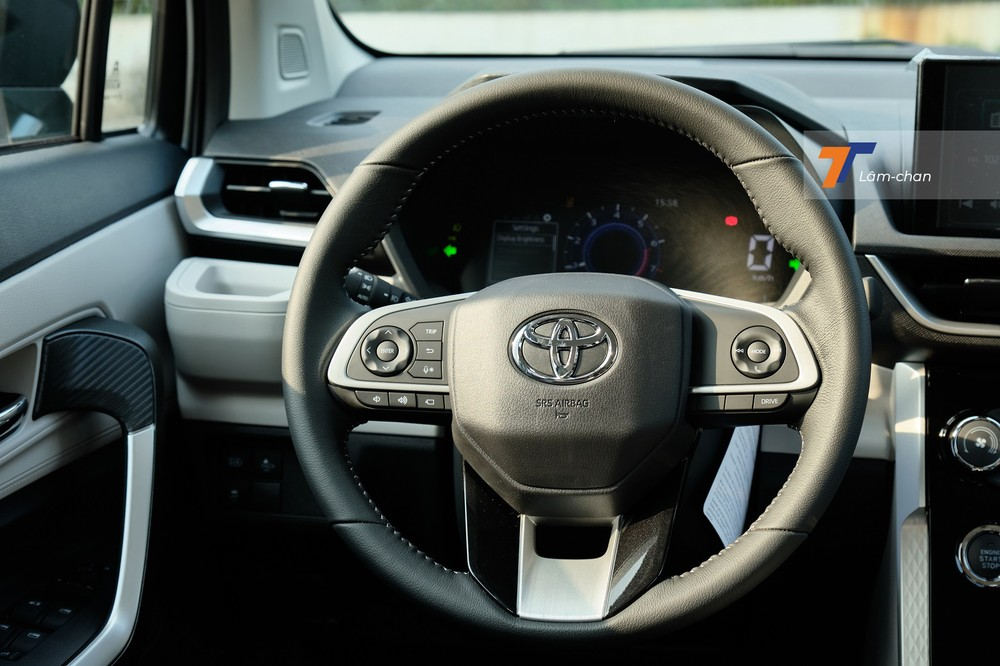 V&ocirc; lăng v&agrave; tay l&aacute;i