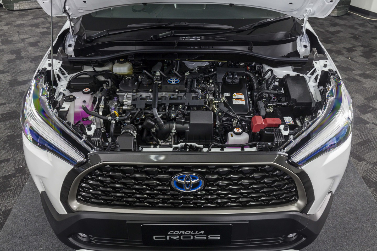 Trang bị động cơ 1.8L trên các phiên bản