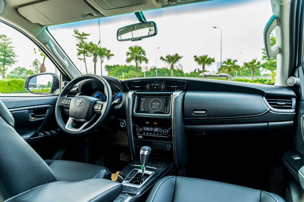 Nội thất xe Fortuner 2022