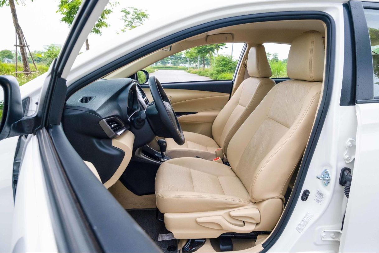 H&agrave;ng ghế ngồi ph&iacute;a trước