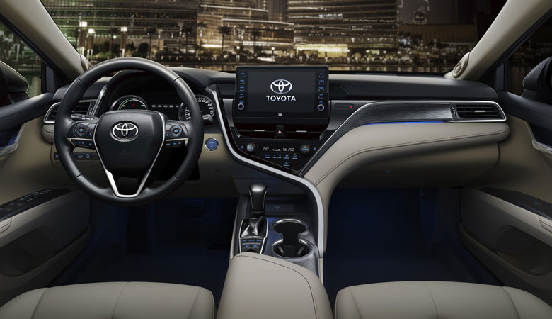 Khoang l&aacute;i xe Toyota Camry 2023