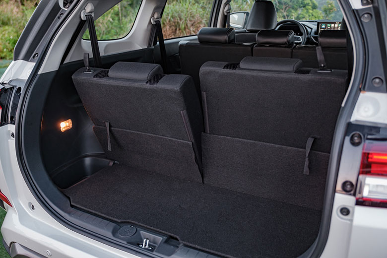 H&agrave;ng ghế sau gập gọn