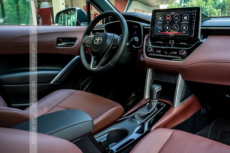 thiet-ke-khoang-lai-xe-toyota-cross-2022