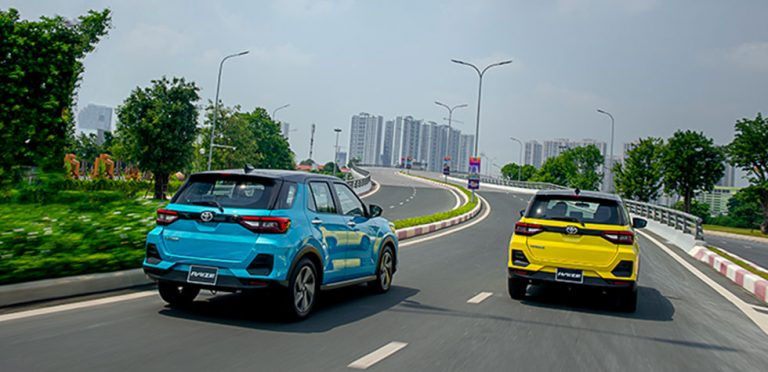 Đ&aacute;nh gi&aacute; xe Toyota Raize 2022: Thiết kế đu&ocirc;i xe