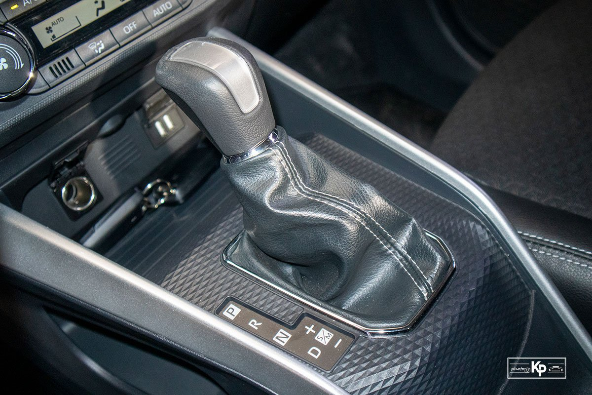 Cần số xe Toyota Raize 2022