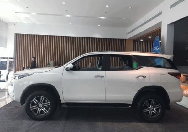ngoai-that-xe-toyota-fortuner-2022