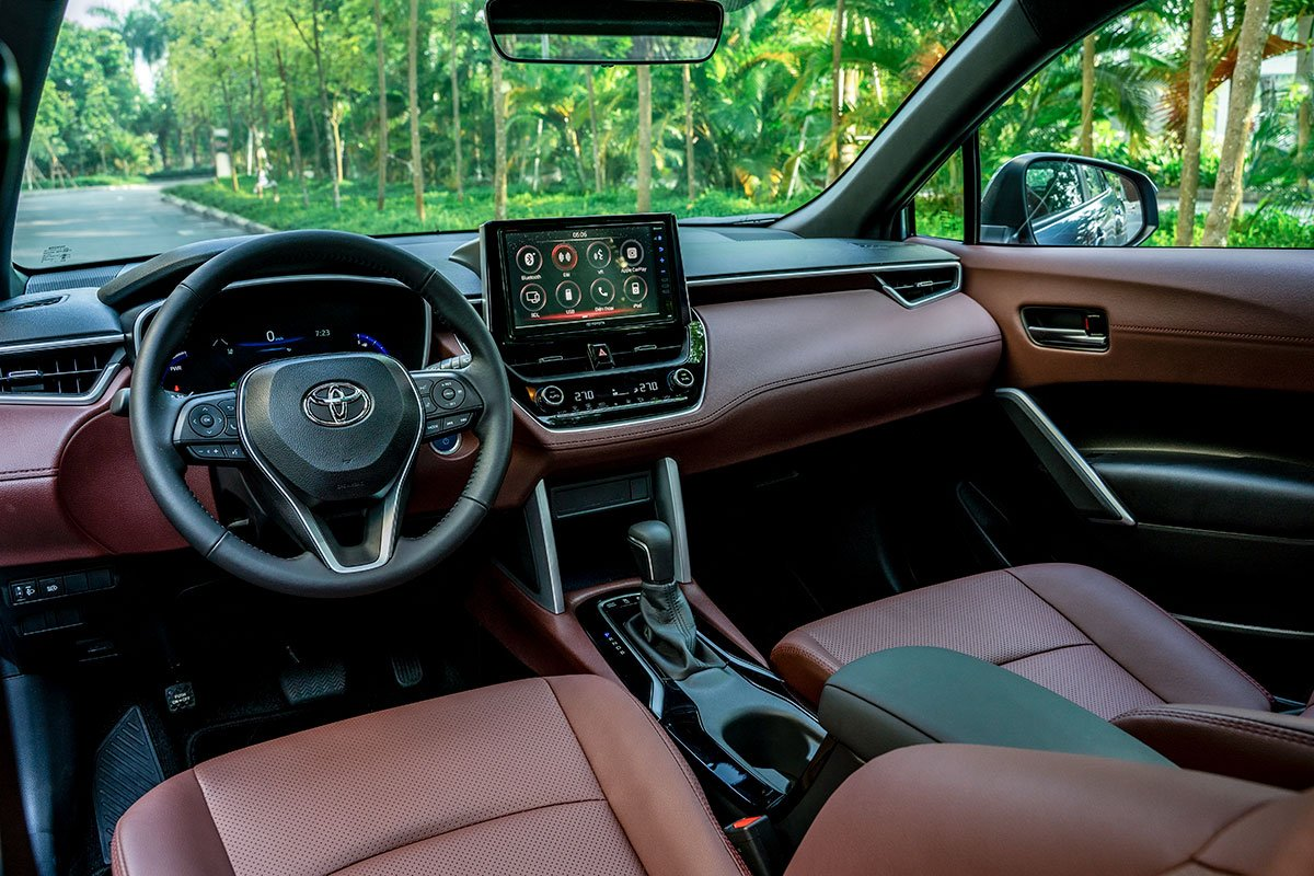 Tổng quan nội thất Toyota Cross 2022