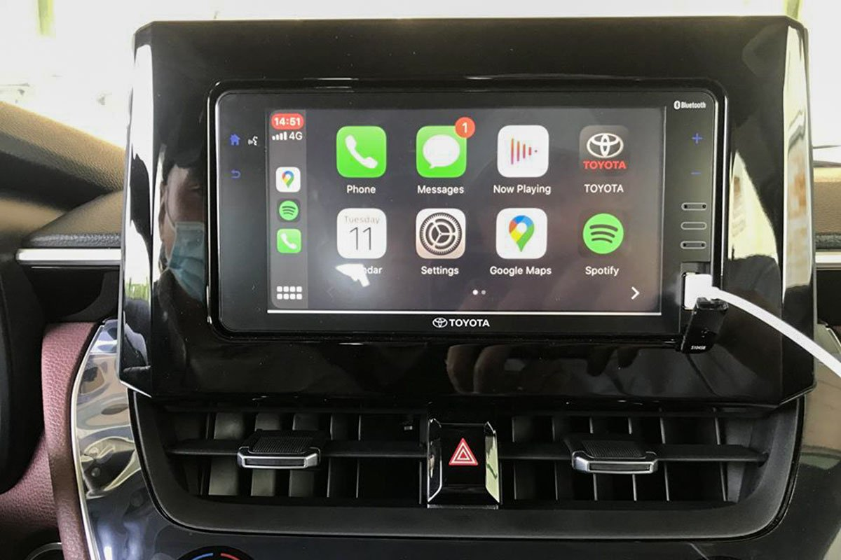 trung-tam-giai-tri-tren-xe-toyota-corolla-cross-2022