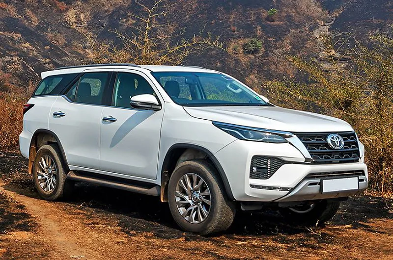 Danh s&aacute;ch 5 d&ograve;ng xe Fortuner m&aacute;y dầu v&agrave; gi&aacute; b&aacute;n chi tiết