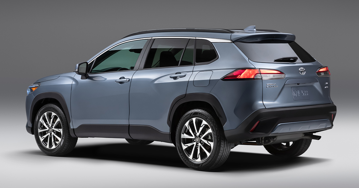 thiết kế m&acirc;m lốp xe Toyota cross 