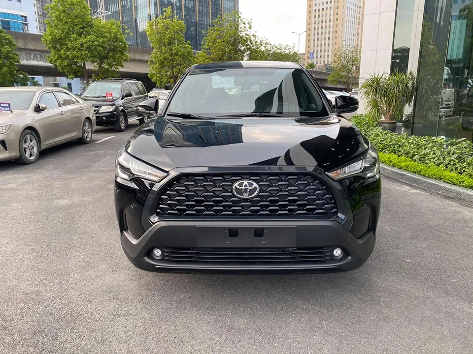 Lưới tản nhiệt h&igrave;nh th&aacute;ng thiết kế uốn cong c&aacute; t&iacute;nh