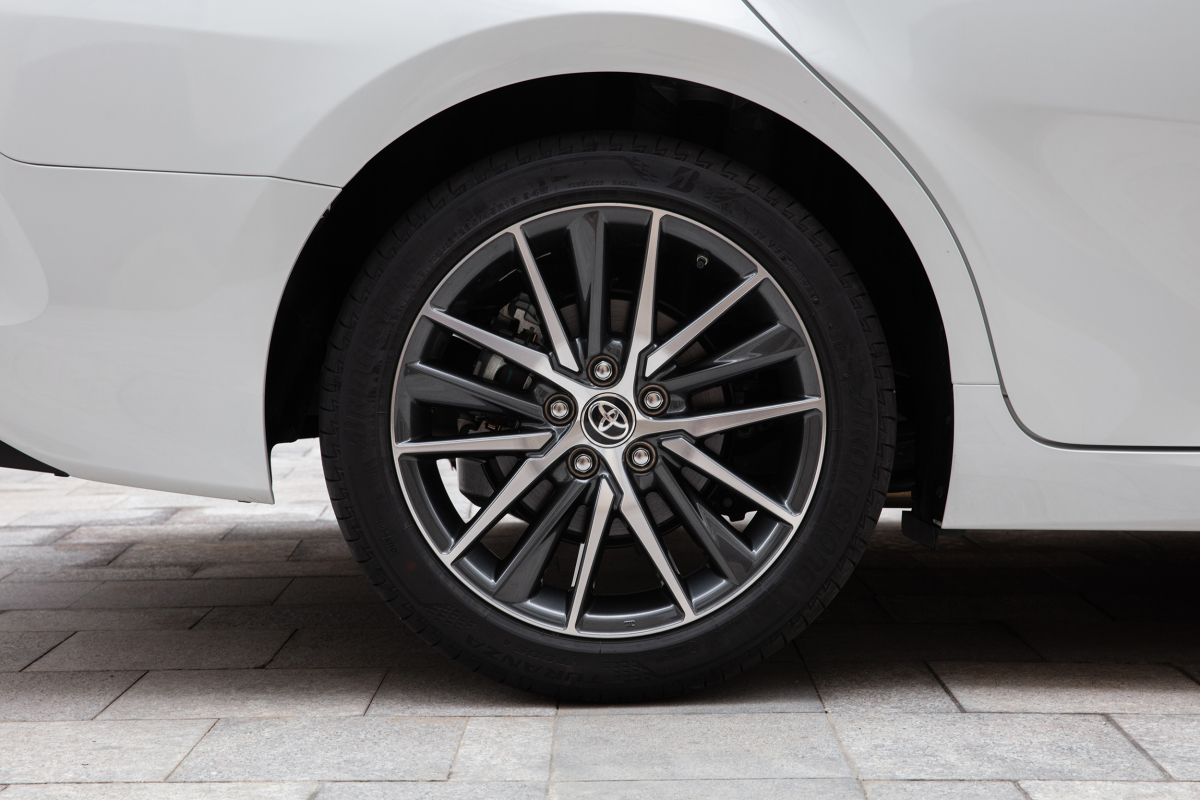 hệ thống m&acirc;m xe Toyota Camry 2022