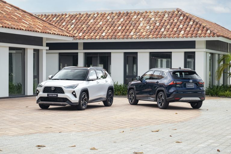 So sánh 2 phiên bản xe Toyota Yaris Cross: Chọn bản xăng 1.5V hay bản 1.5HEV Hybrid?